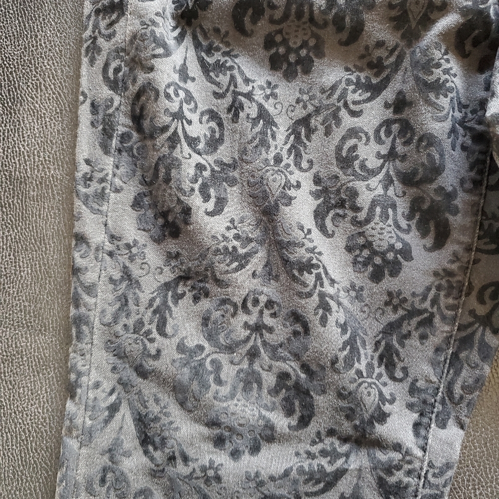 Chaps jeans with pattern - Picture 7 of 8